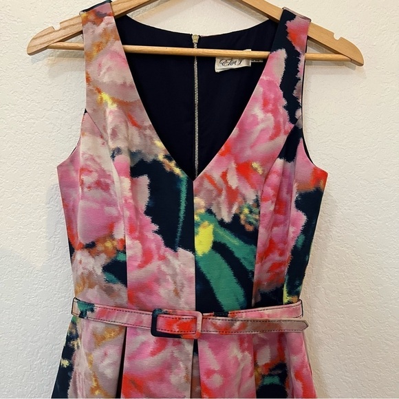 Eliza J Floral fit and flare midi length dress-SZ 2 - Picture 4 of 12
